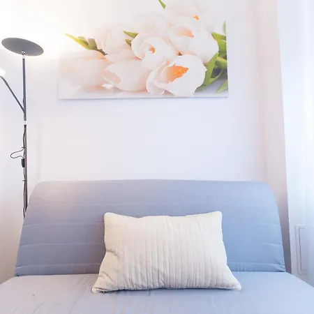 Penguin 2120 Apartman *